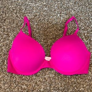 Victoria’s Secret 34C push up bra